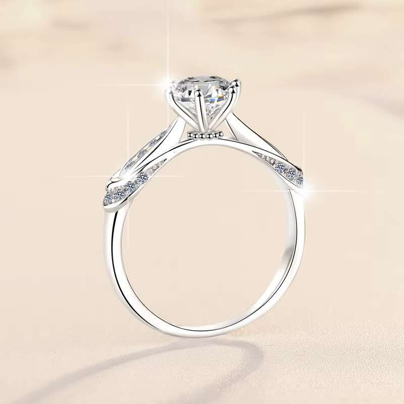Wholesale Prices Jewellery Glamour Design Sparkling Gemstone 925 Sterling Silver VVS1 Moissanite Ring of Ladies