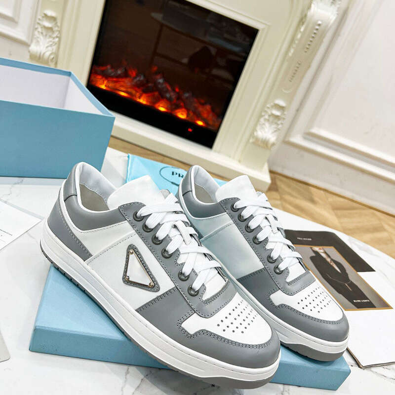 P12025 The Full Siz… - image