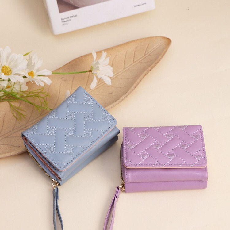 2025 New Designer Women's Short Simple Fashion Embroidery Buckle Business Card Clip Wallet