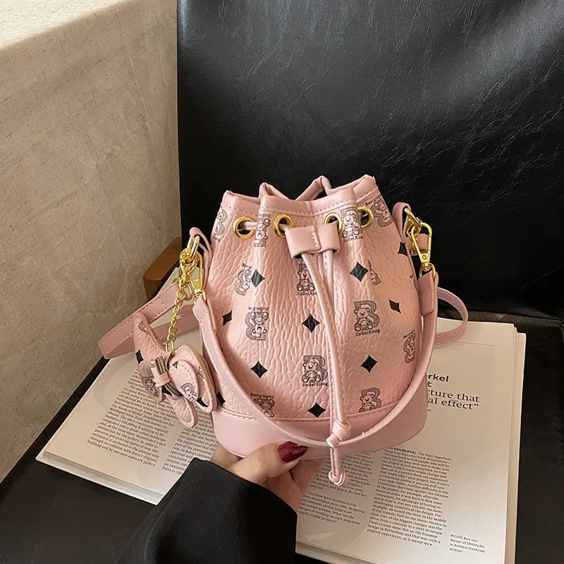 Designer Shoulder Handbag Purse Vintage Pattern Women's Crossbody High Quality Leather Bucket Brown Large Capacity Tramp Bag 10A