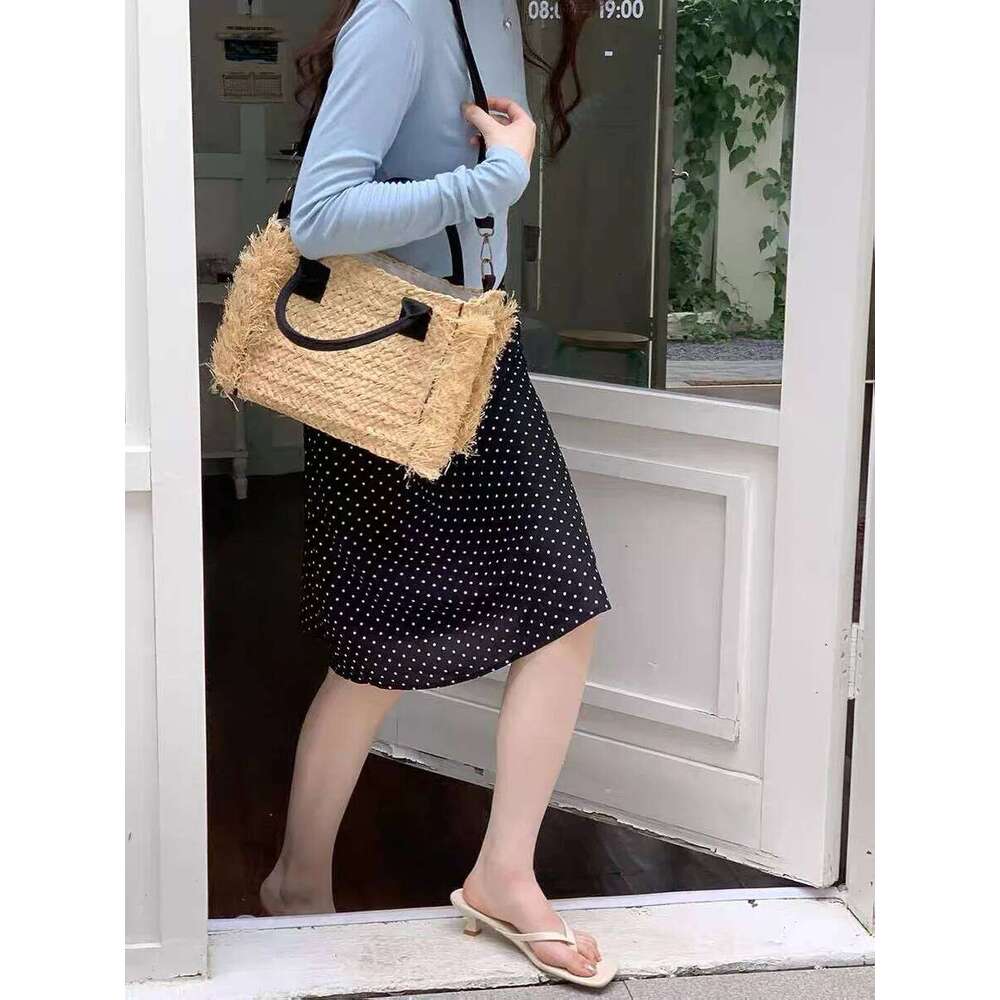 Fashion Handmade Raffia Grass For Women's Summer Vacation Rough Edges Tote Bag Lady Handbag Designer Clothes Women