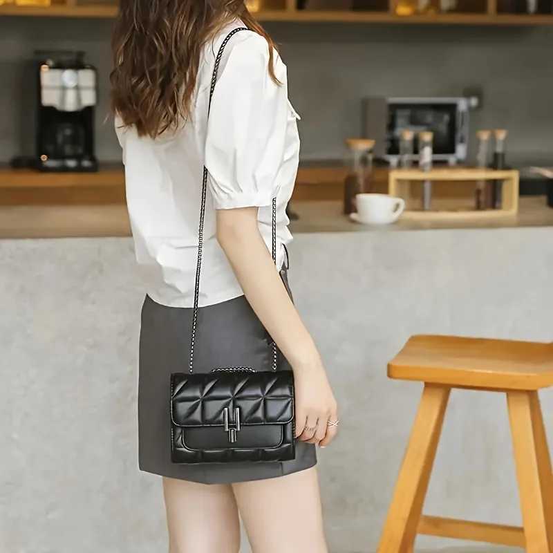 Elegant Mini Plaid Crossbody Bags for Women Classic Flap Shoulder Bag Purse with Adjustable Strap Faux Leather Chain Square Bag XJ250610