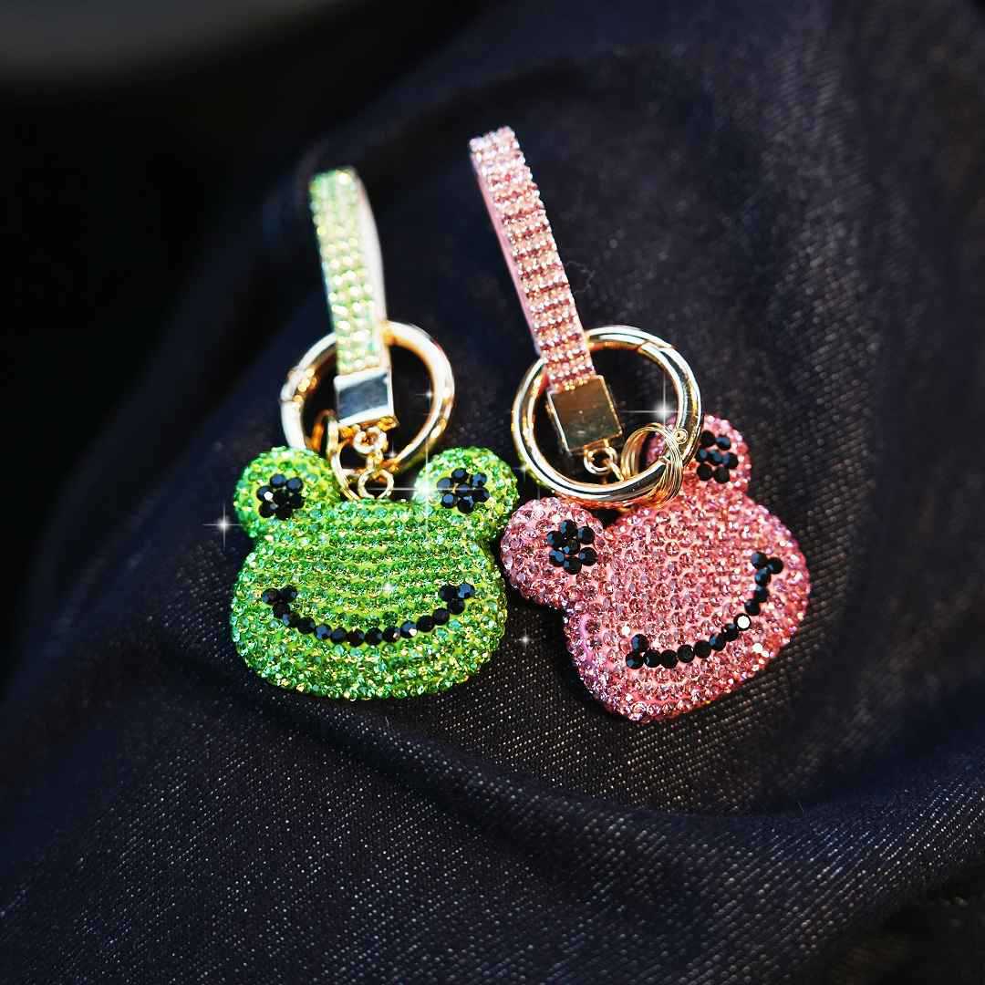 Cute shiny diamond frog keychain fashion personality animal keychain bag decoration bag pendant birthday graduation gift