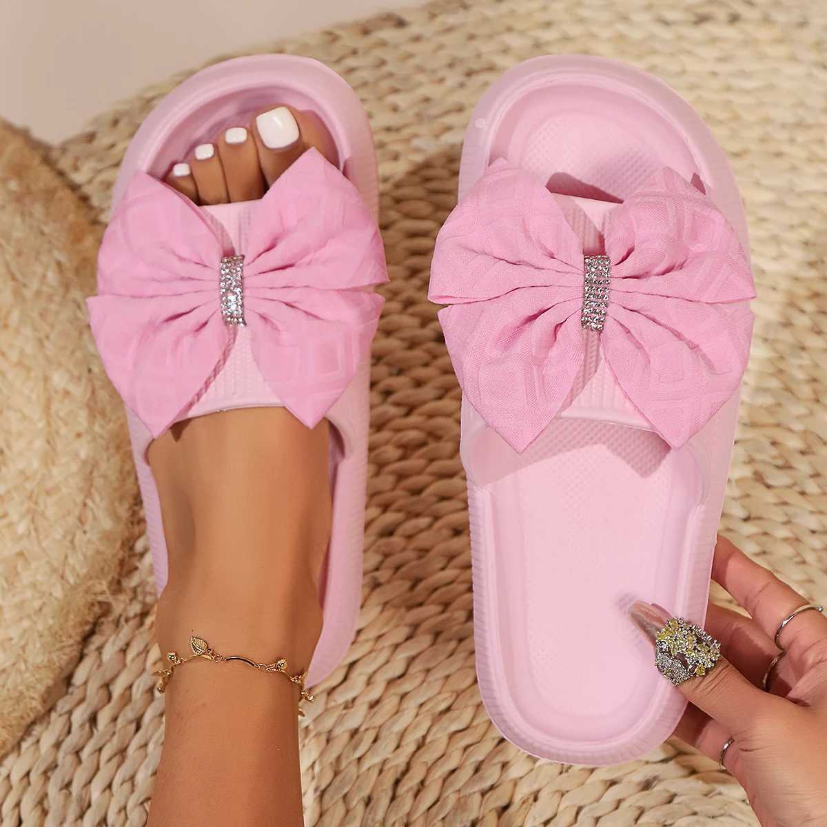 New Womens Summer Platform Slippers with Rhinestone Bow Holiday Beach with Soft N-Slip Soles Pink Pillow Slides XJ250610