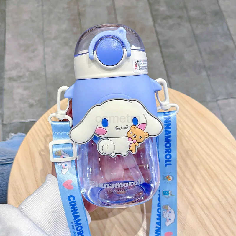 Sanrio 690ml Sanrio Large Capacity Water Bottle Cinnamoroll Kuromi My Melody Portable Straw Water Cup for Outdoor Sports FitnessXJ2506