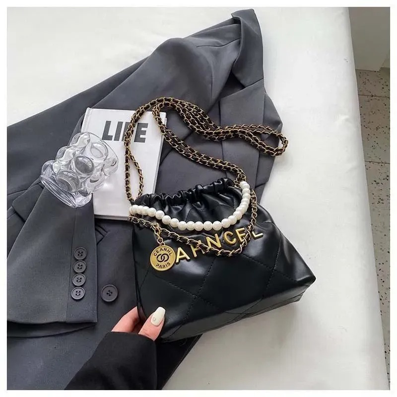 Designer bag fashionable luxury handbag shoulder bag new casual handbag fashionable luxury women's daily crossbody bag small hand-held wallet 007