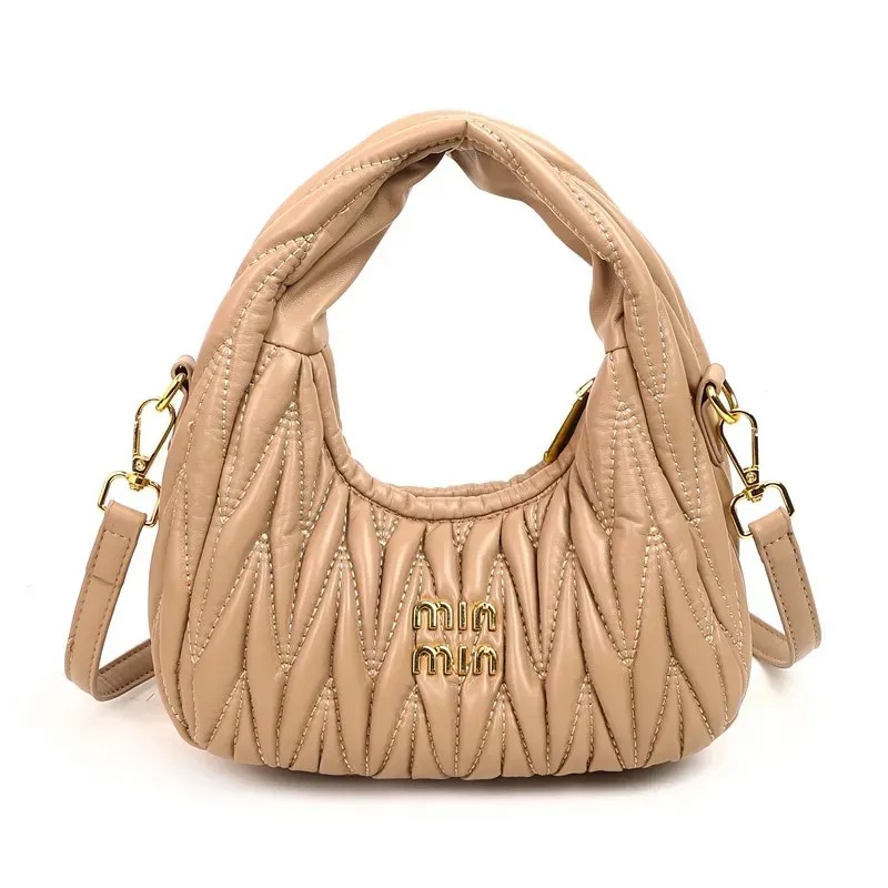 Designer bag 2025 new fashionable luxury shoulder bag luxury bag crossbody bag classic handbag bowling crossbody bag fashionable women's bag 05