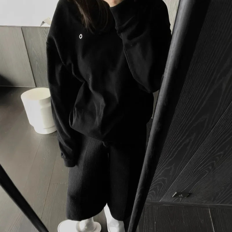 Fashion Black Red Round Neck Hoodie for Women Elegant Long Sleeves Loose Casual Couples Same Solid Color Simple Top 250610