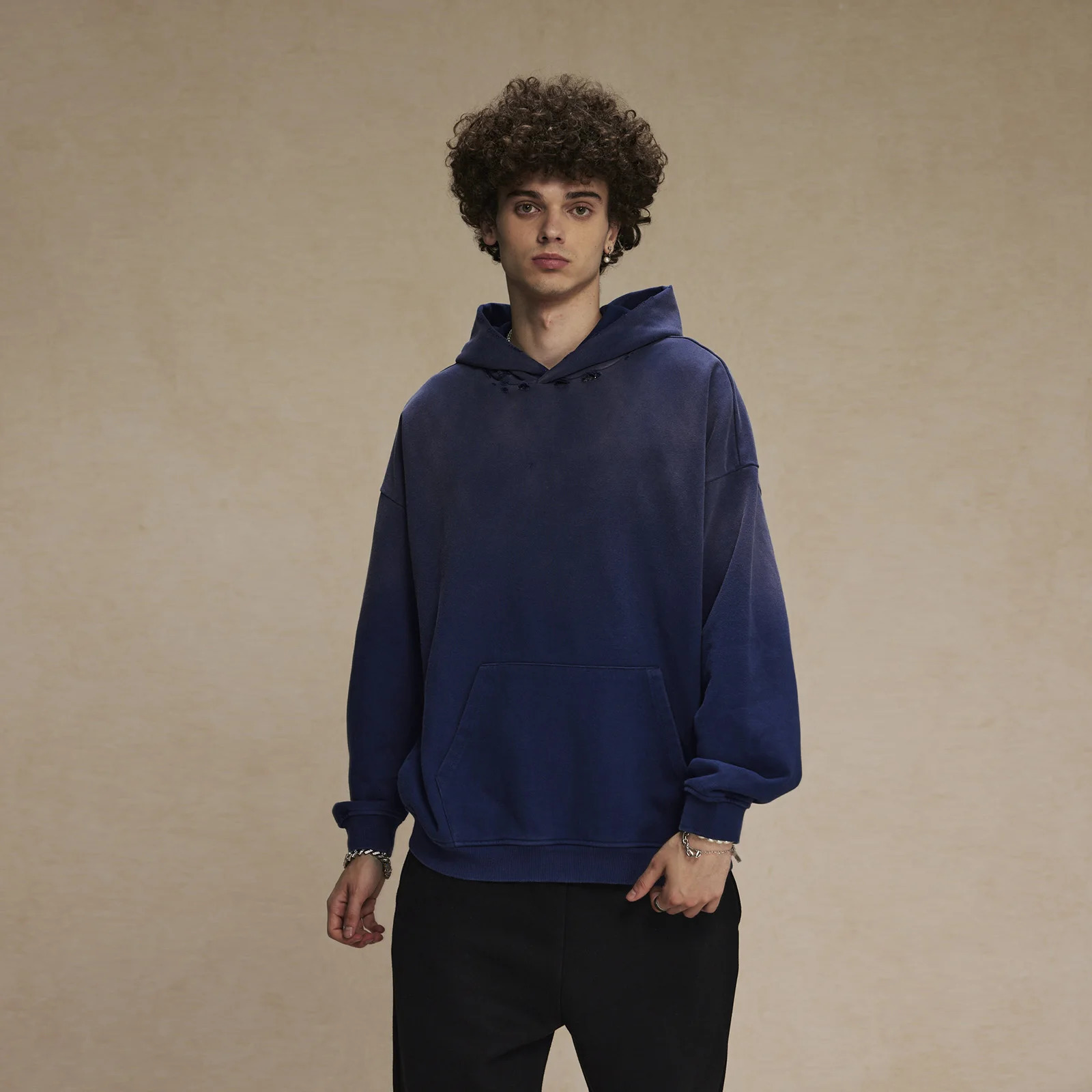 Autumn and Winter Hip Hop Spray Dyeing Gradient Distressed Hooded Pullover Sweatshirts Vintage Washed Hole Hoodies Men Y2k 250611