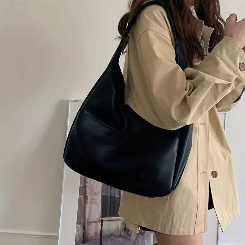 Women Hobo Bag Simple PU Leather Solid Shoulder Bag 2023 Fashion Large Capacity Handbag For School Work XJ250610
