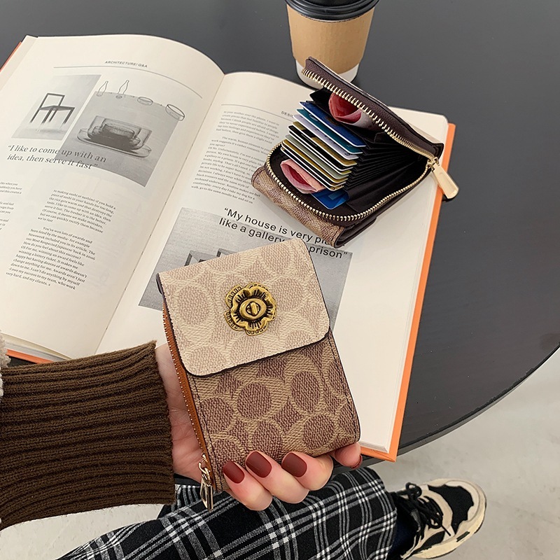 2025 New Luxury Bag Women Small And Exquisite High End Multiple Card Slots Large New Free Delivery Designer Bag Driver's License Holder Bank Card