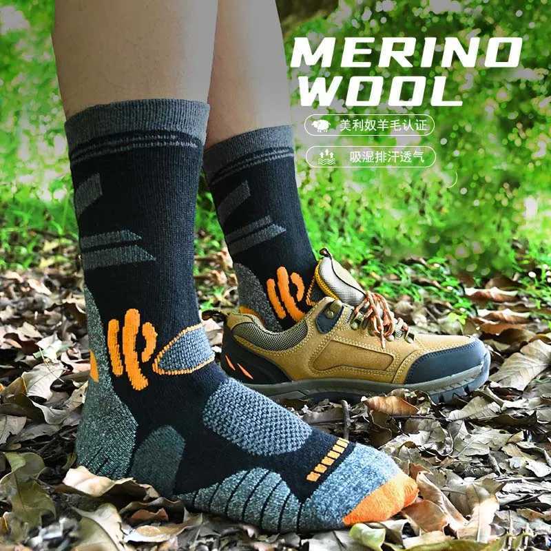 30% Merino Wool Hiking Socks for Men Women Autumn Winter Warm Hiking Trekking Skiing Hunting Fishing Seamless Outdoor Sports Z250610