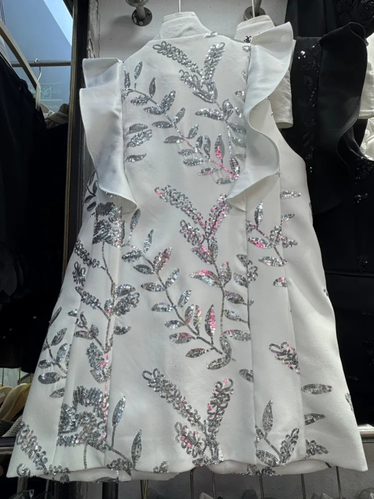IEQJ Casual Embellished Sleeveless Blazer With Ruffles And Sequined Floral Patterns Female Spring and summer 3QW0236 250610