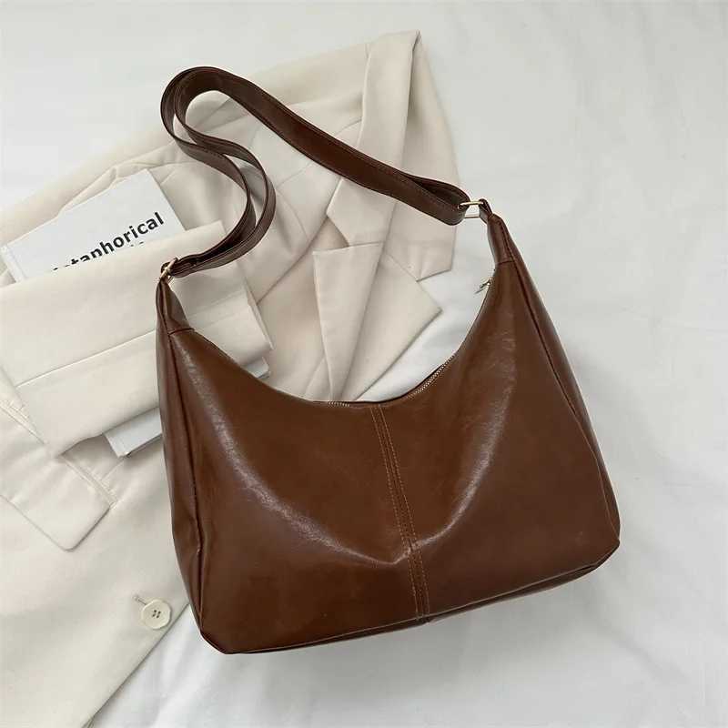 Small Niche Minimalist Underarm Bag Large Capacity Shoulder Bag New Fashionable And Versatile Commuting Tote Bag WomenS CasualXJ250610
