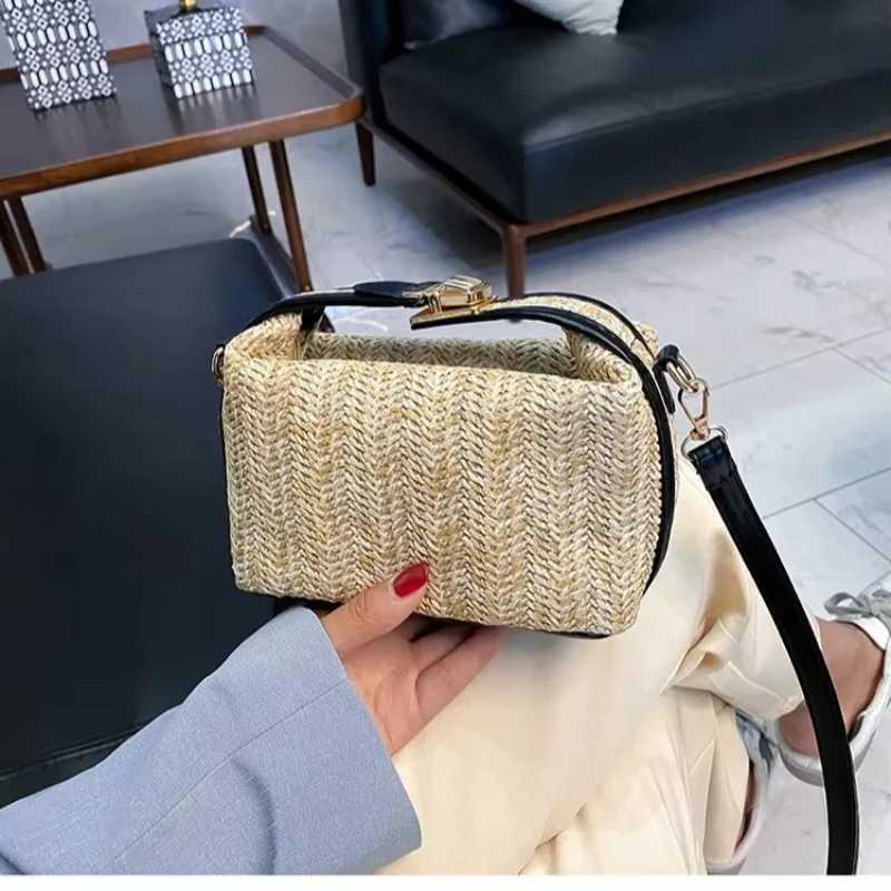 Fashion Handmade Woven Straw Handbag Womens Summer Shopping Holiday Beach Zipper Hasp Crossbody Square Bags Bucket Shoulder Bags XJ250610