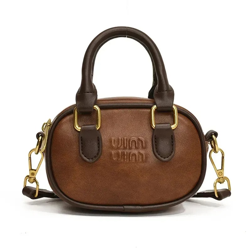 Designer bag 2025 new fashionable luxury shoulder bag luxury bag crossbody bag classic handbag bowling crossbody bag fashionable women's bag 05