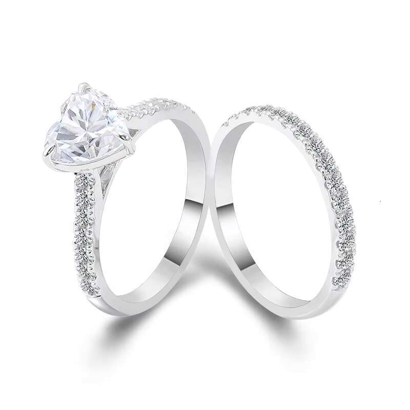 Minimalist 2ct Moissanite Heart Ring Paved Round Moissanite Band 925 Sterling Silver Heart Rings Wedding Couple Ring for Lovers