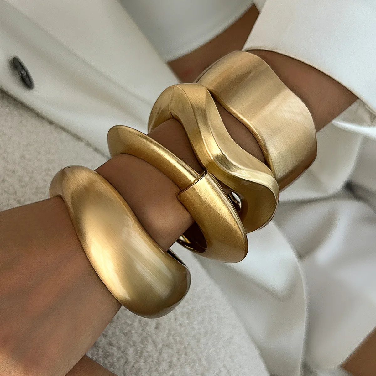 KMVEXO Chunky Heavy Wide Metal Water Drop Bangles for Women Gold Color Open Cuff Thick Irregular Wave Bangle Bracelet Jewelry 250610