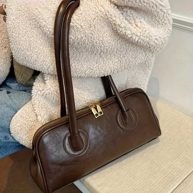 Fashionable Faux Leather Shoulder Bag Stylish Women Handbag Versatile Tote Bag Purse Suitable for Daily Work Party Travel. XJ250610