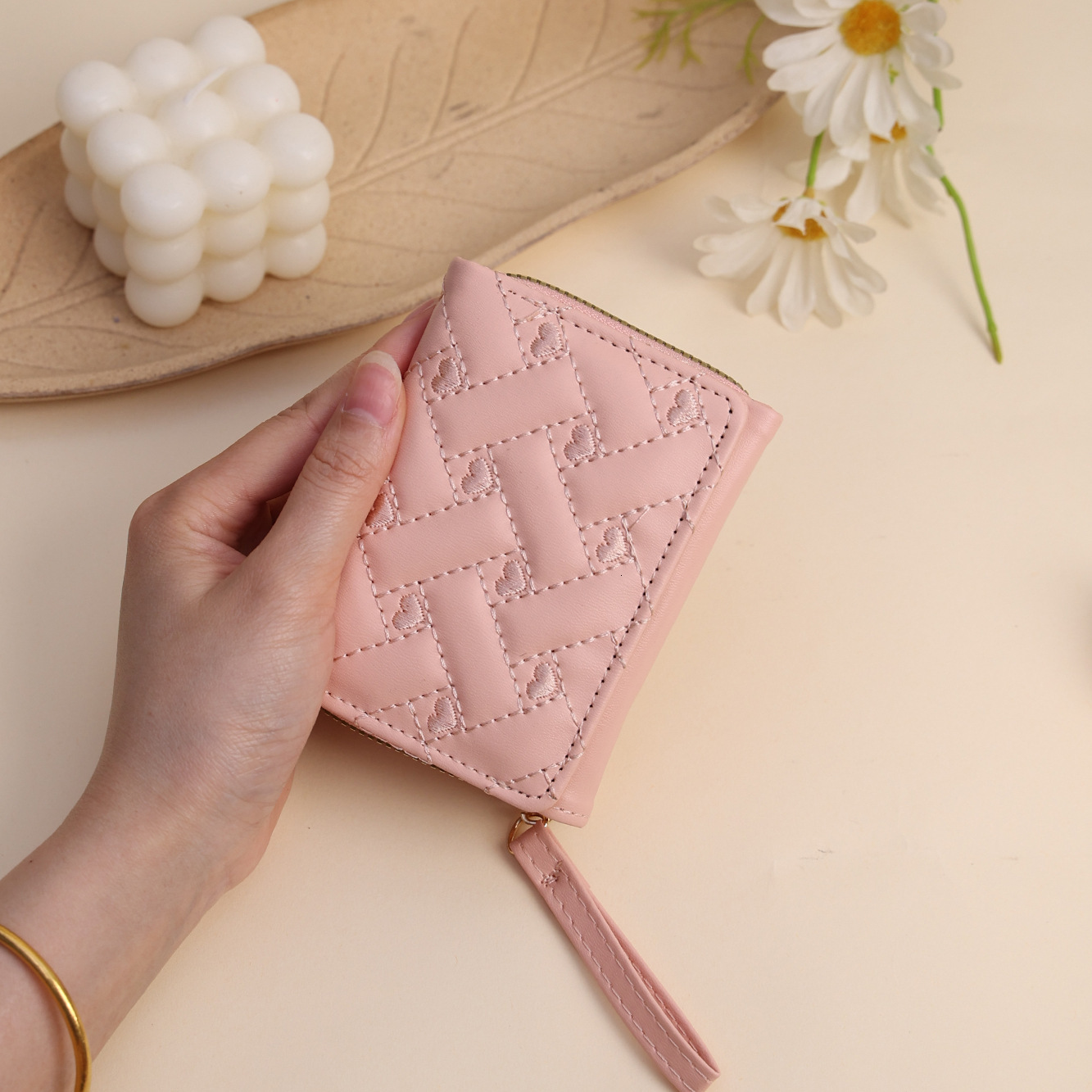 2025 New Designer Women's Short Simple Fashion Embroidery Buckle Business Card Clip Wallet