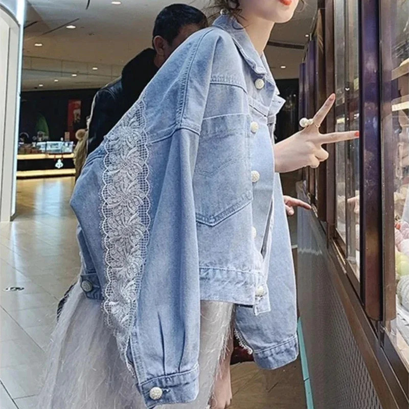 Small Cowboy Coat Woman Short Loose Denim Jacket for Women Crop Long Sleeve in Promotion Vintage Demi-season Streetwear 250609