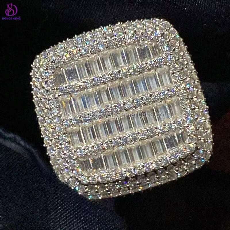 Custom or Standard Good Price Gold Ring Moissanite
