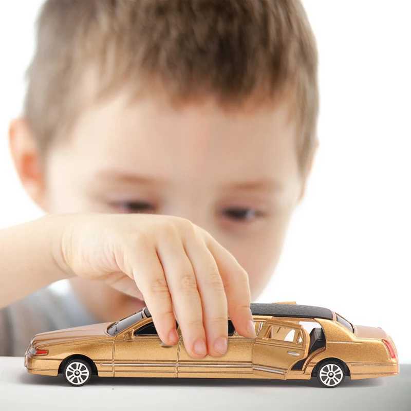 Diecast Metal Toy Vehicle Model Stretch Lincoln Limousine Luxury Educational Car Collection Gift Kid Doors Openabl Z250611