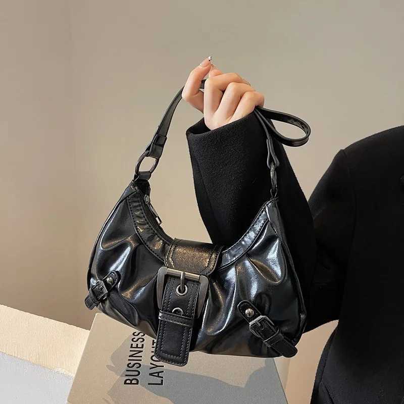 Cross-border hot-selling Melad wind shoulder bag retro style girl wasteland fold wrinkled armpit bag new womens bag XJ250610
