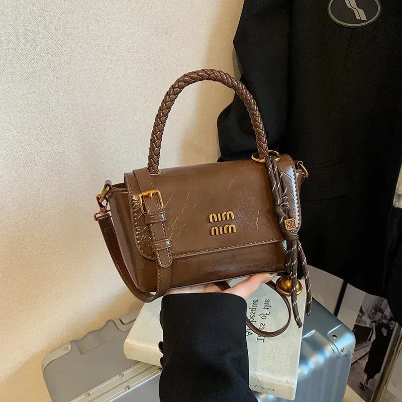 Designer Bags Shoulder Bags Luxury Bags Crossbody Designer 2025 Spring New Fashion Knitted Crossbody Bags Women's Artwork Handbags Large Capacity