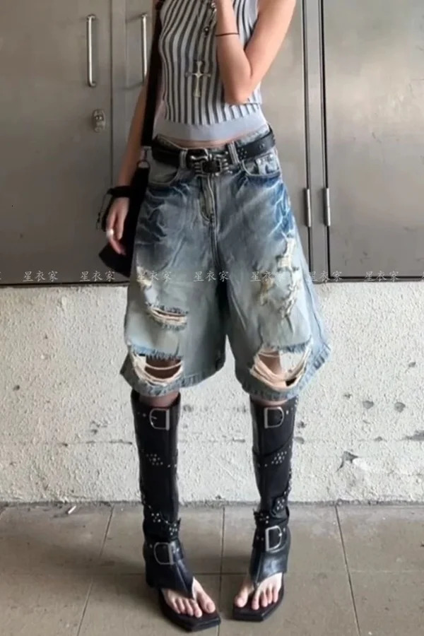 Womens Retro Old Washing Wide-leg Five-point High Street Ripped Denim Shorts 250606
