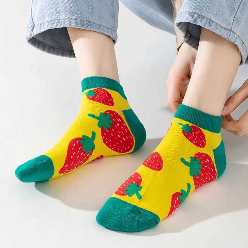 6 Pairs 2024 New Fashion Lovely Colorful Harajuku Cute Unisex Casual Short Socks Funny Cartoon Kawaii Women Socks Z250610