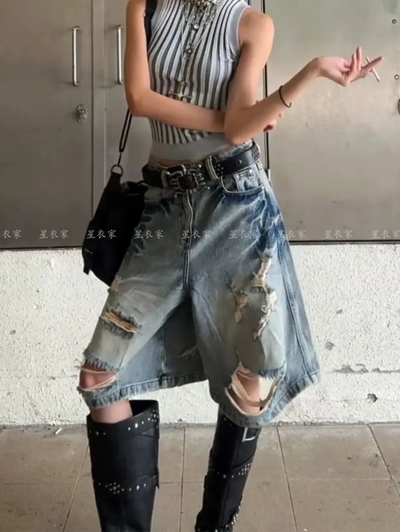 Womens Retro Old Washing Wide-leg Five-point High Street Ripped Denim Shorts 250606