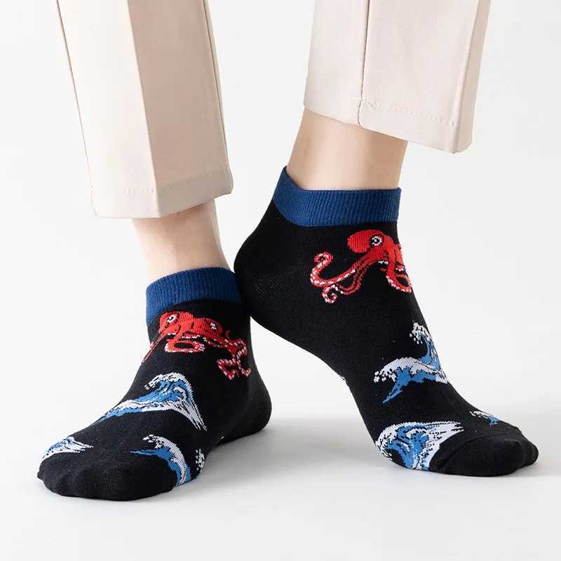 6 Pairs 2024 New Fashion Lovely Colorful Harajuku Cute Unisex Casual Short Socks Funny Cartoon Kawaii Women Socks Z250610