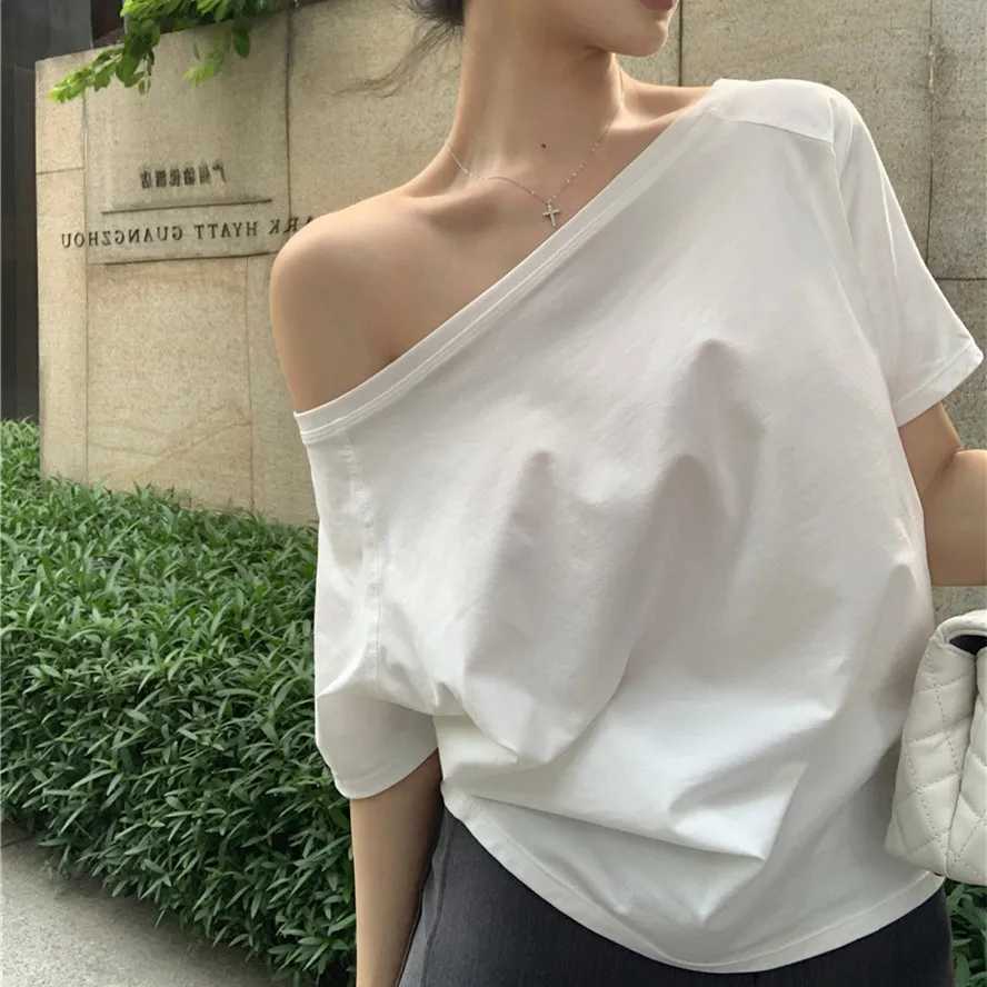 2025 Summer Off Shoulder T-shirt Women Sexy Y2K Korean Fashion Crop Tops Woman Vintage Japanese White Tee Shirt Femme Clothes M250611