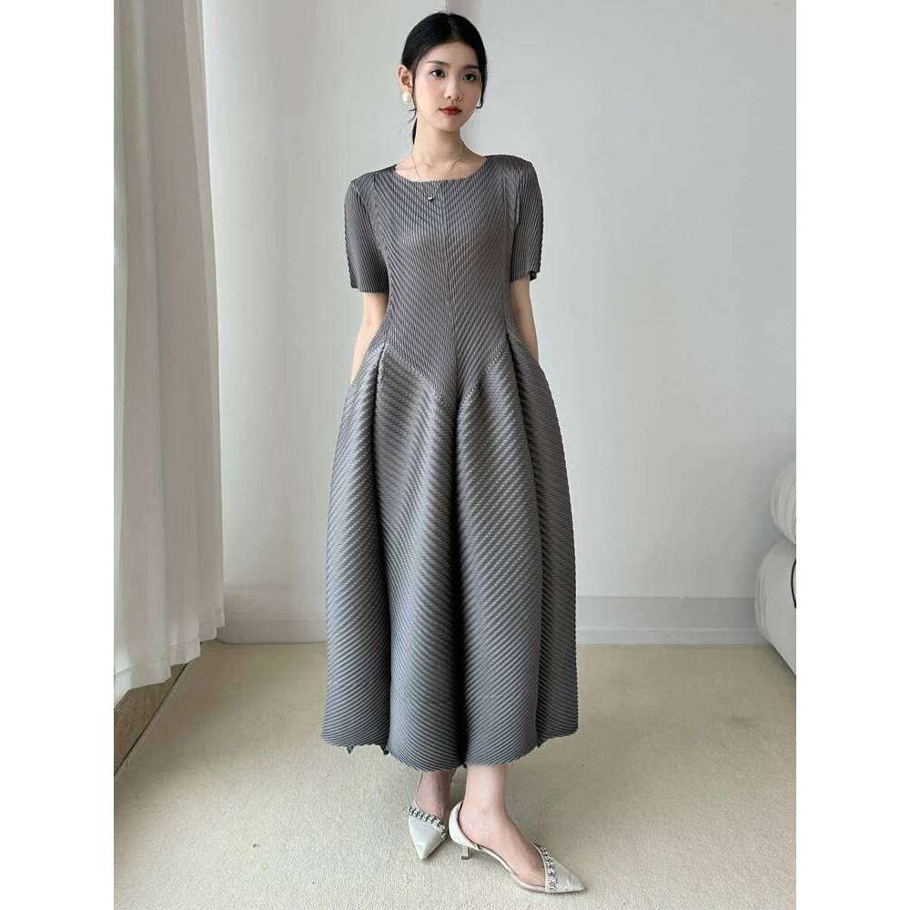 LANMREM High End Purple Pleated Women's Dress 2025 New Round Neck Short Sleeved Spliced Design Ball Gown Summer Dresses 2DB3489
