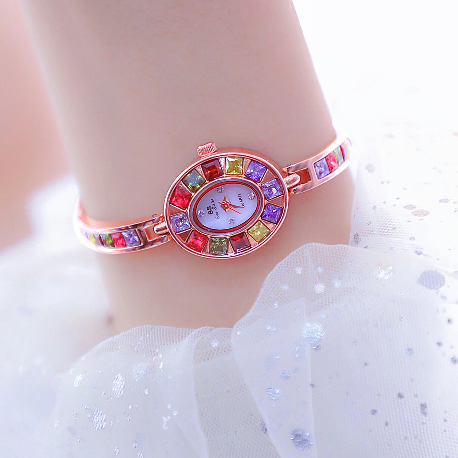 Women Watches High Quality Colorful Diamonds Dial Bracelet Ladies Watch Fashion Small Gold Quartz Wristwatches Gifts 250606