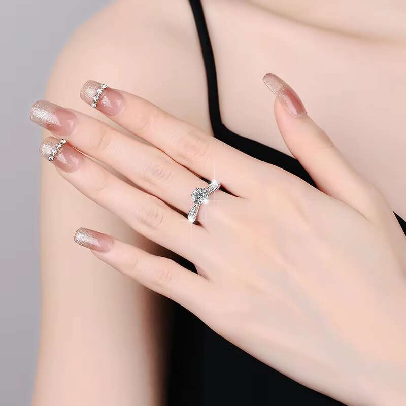 Wholesale Prices Jewellery Glamour Design Sparkling Gemstone 925 Sterling Silver VVS1 Moissanite Ring of Ladies