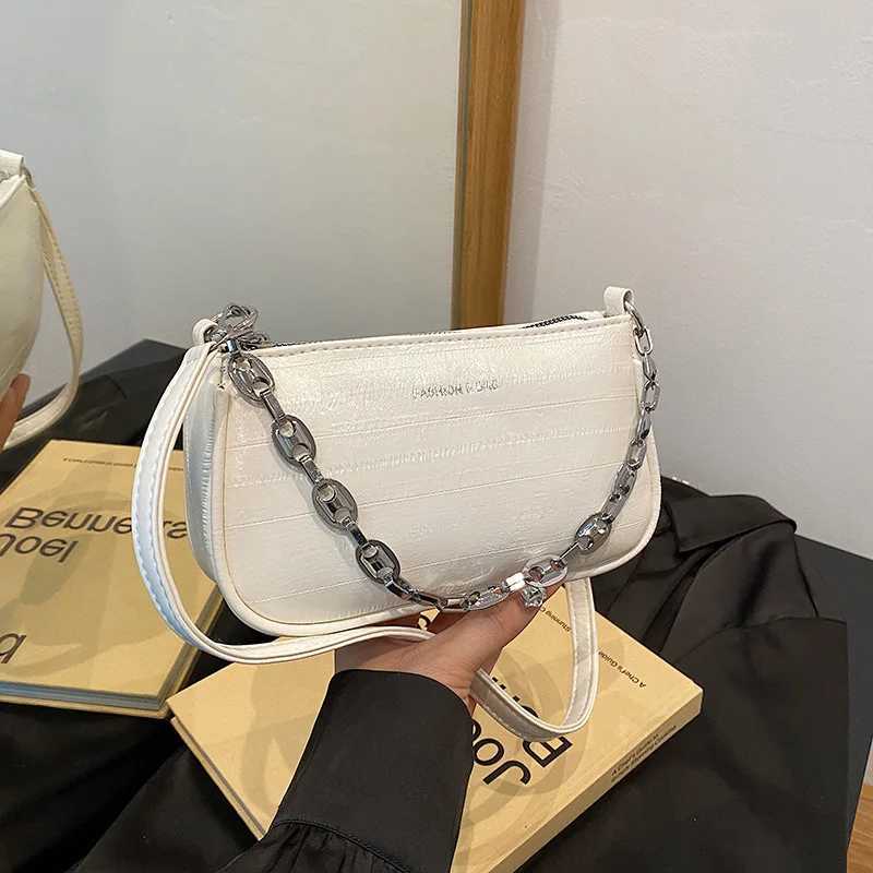 Fashion Chain Strap Crossbody Bags For Ladies Versatile Womens Shoulder Bag For Daily Use Casual Designer Handbags XJ250610