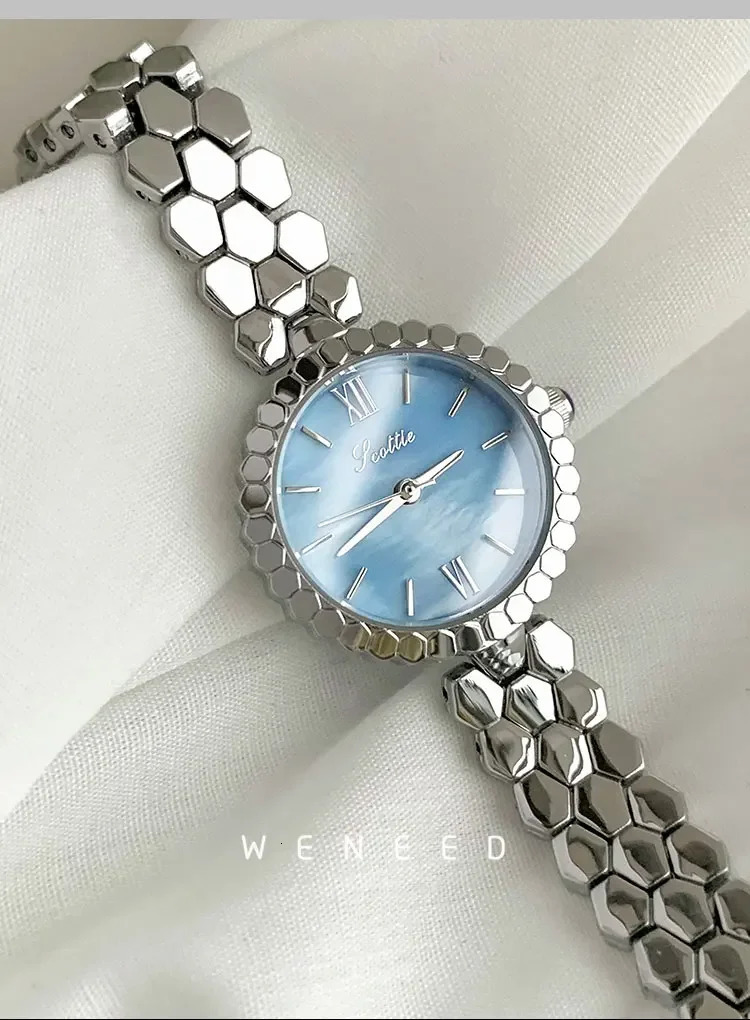 Womens Watch Silver Case Temperament Vintage Elegant Bracelet Belt Japanese Quartz Movement Gift for Lovers 250606