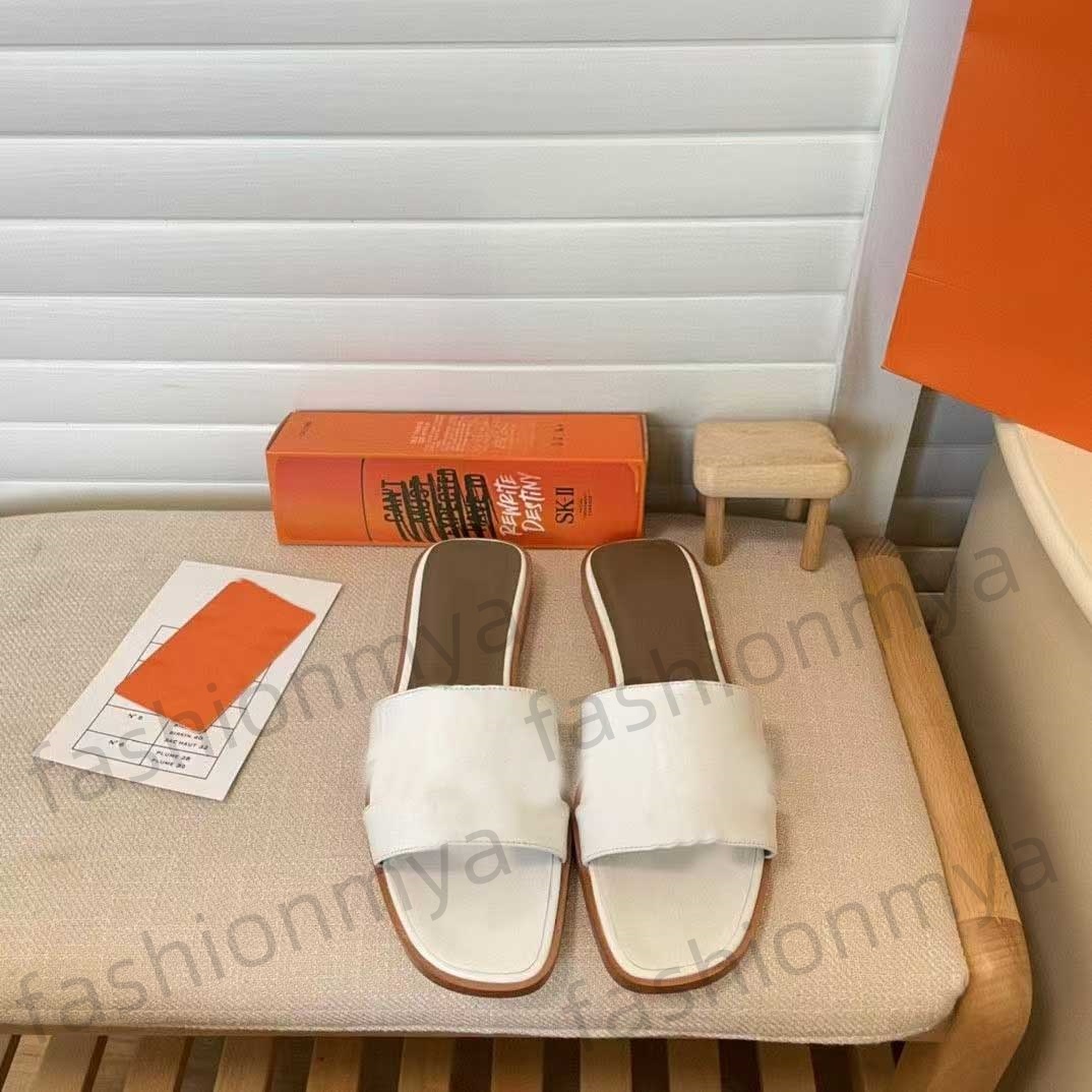 Designer Women Slippers Leather Sandals Summer Sandals Flat Flip Flop Slides Ladies Beach Sandal Party Wedding Slipper