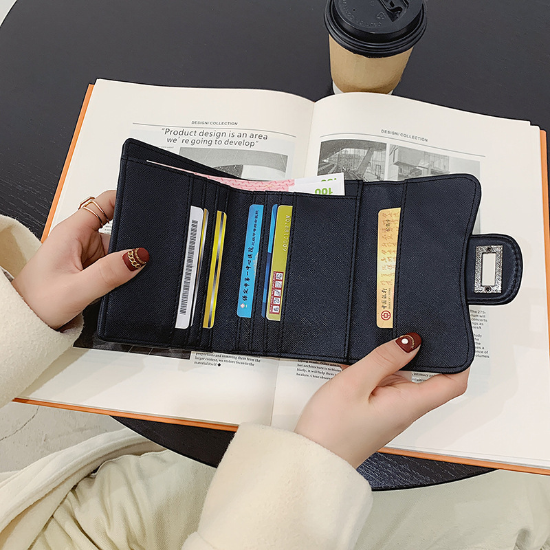 2025 New Luxury Bag Style Quilted Wallet For Women Short Korean Version Versatile New Free Delivery Designer Bag Foldable Simple Card Holder Coin Purs
