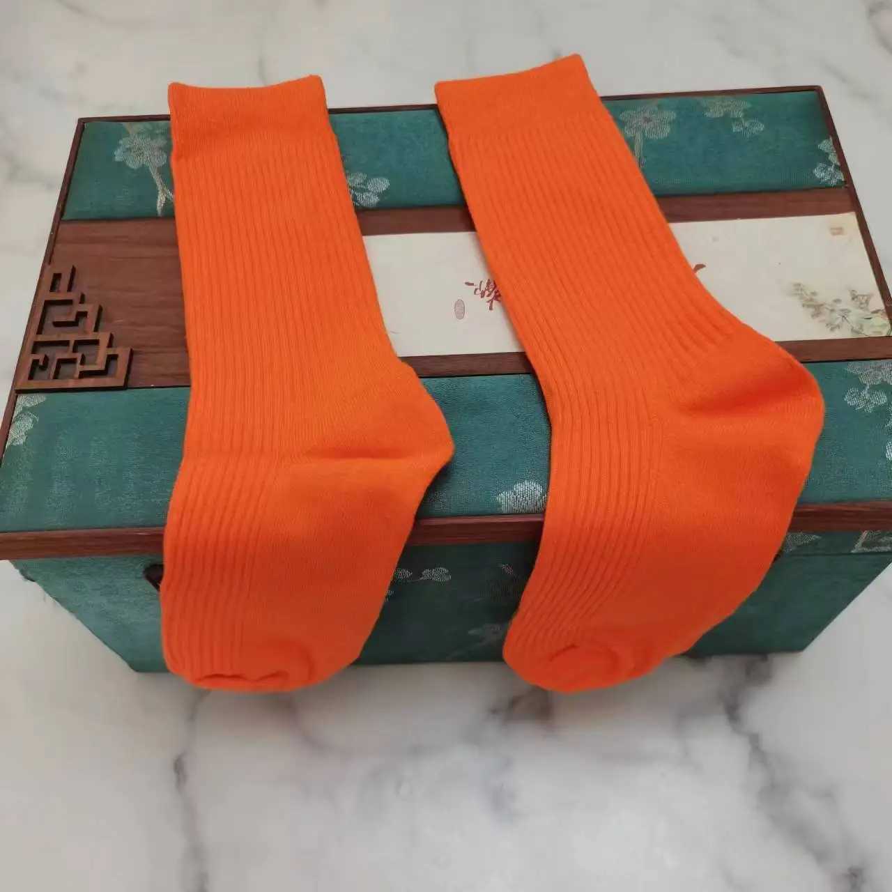Harajuku Candy Color Men Crew Socks Street Wear Fluorescent Green Neon Yellow Sport Japanese Style Halloween Orange Pink Z250610