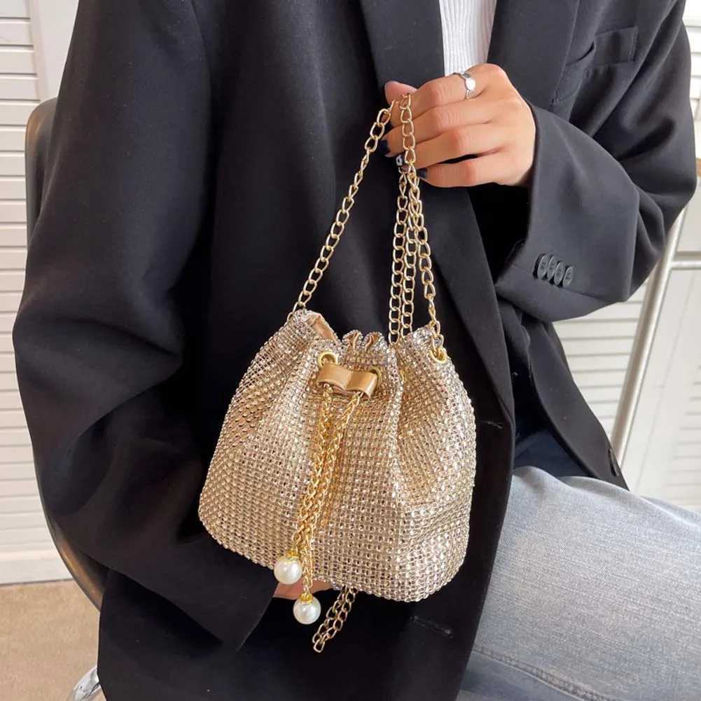 Women Chain Crossbody Bag Solid Color Rhinestone Glittering Satchel Bag Drawstring Shinny Sling Purse Dinner Party Bag XJ250610