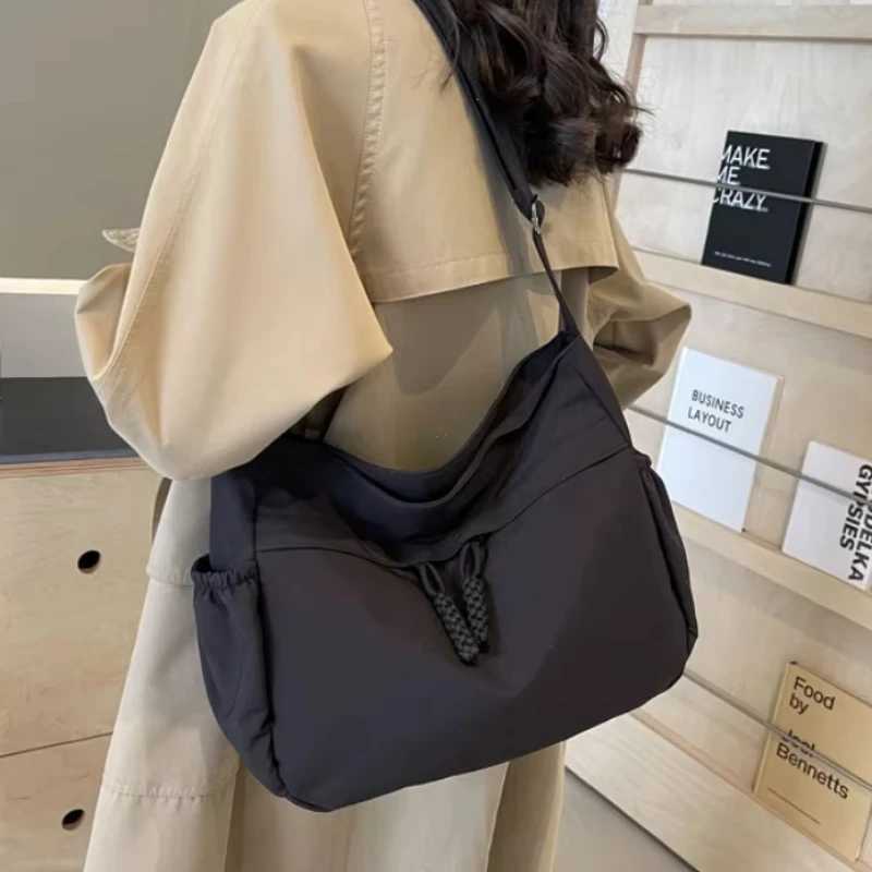 Nylon Hobos Crossbody Bags Solid Casual Zipper Womens Bags 2025 Fashion High Capacity Solid Color Single Totes Shoulder Bag XJ250610