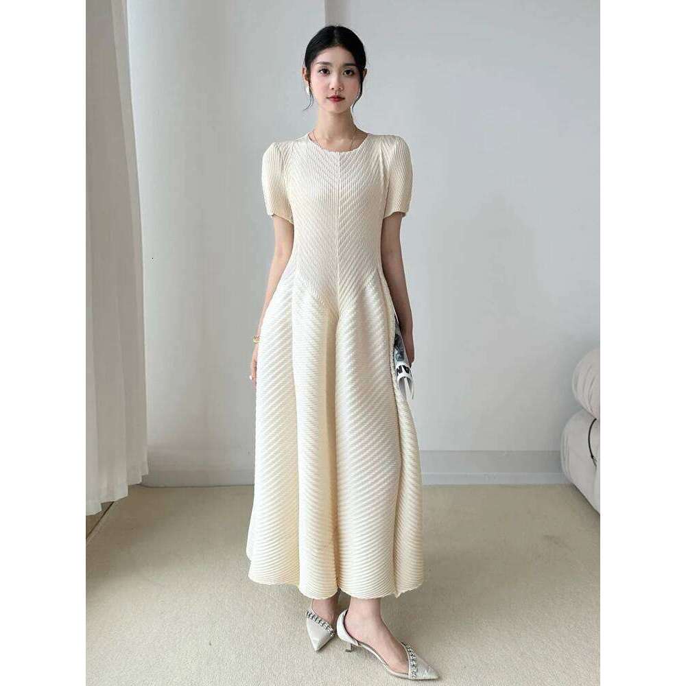 LANMREM High End Purple Pleated Women's Dress 2025 New Round Neck Short Sleeved Spliced Design Ball Gown Summer Dresses 2DB3489
