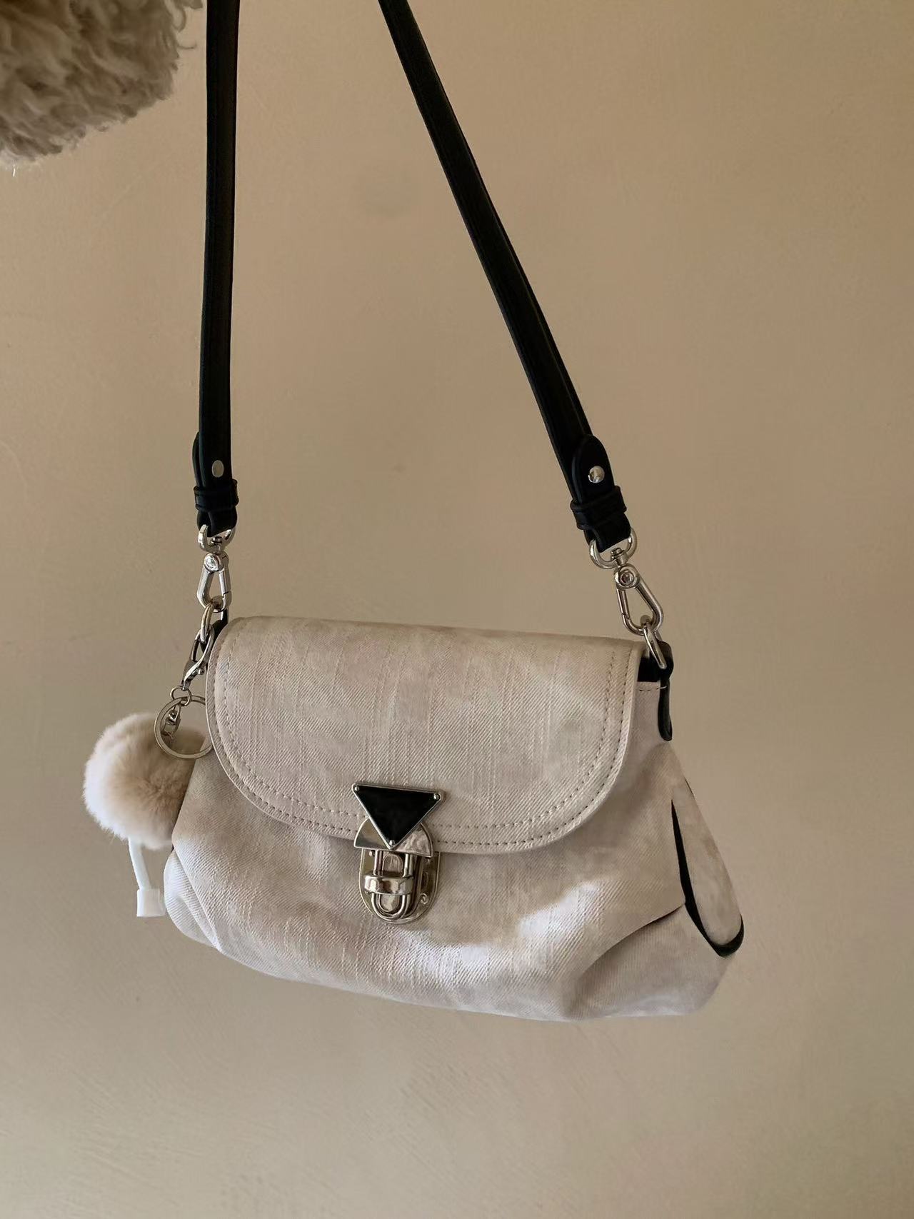 Fashionable Western style women's crossbody bag hot selling, high-quality shoulder bag, niche designer handbag