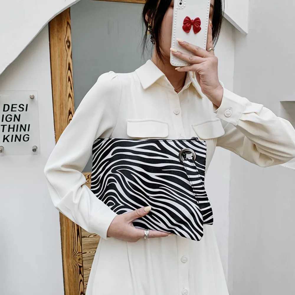 Casual Bags for Women Animal Print Leopard Clutch Female Fashion Design Leather Wallet Messenger Bag Ladies Elegant Handbag 2024XJ250610