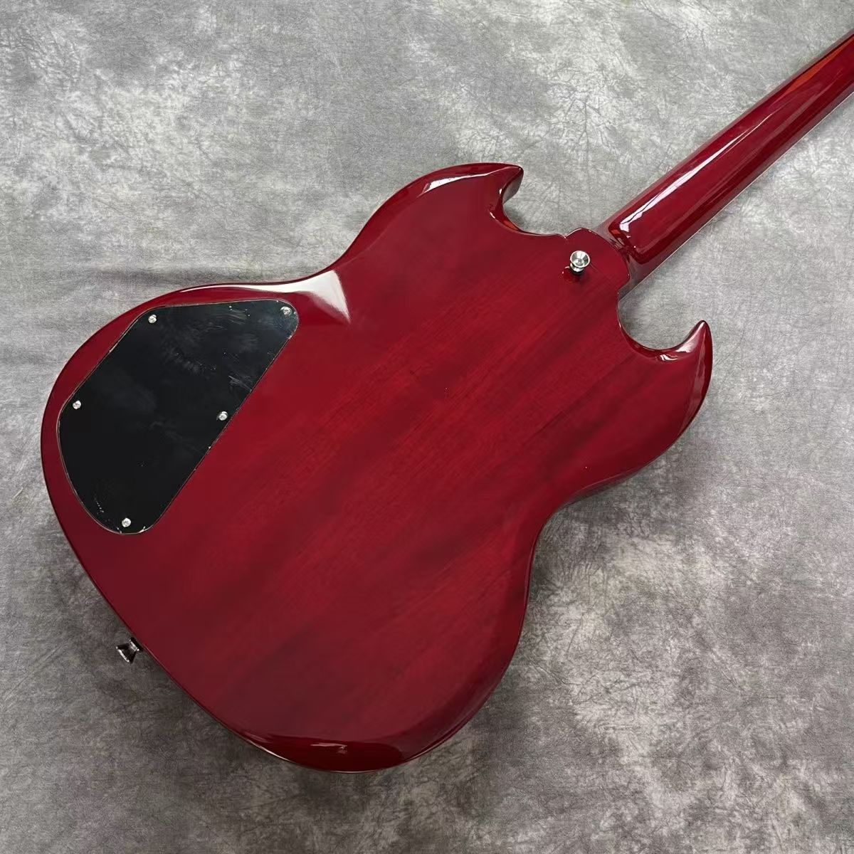 Classic multi-color electric guitar, perfect tone, supports customization