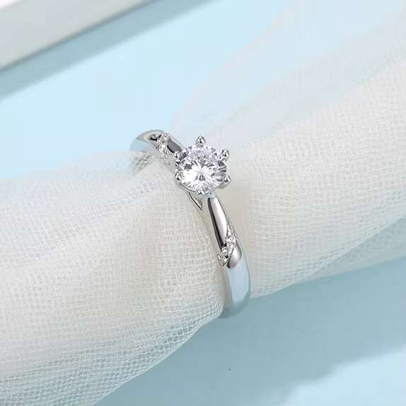 Ring Moisssanite High End Lady Jewelry 925 Sterling Silver Moissanite Ring