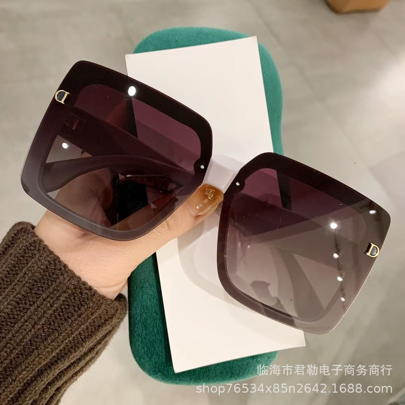 Trendy Large Frame for Men and Women Summer High-end Feel Sunglasses TikTok Internet Celebrity Polarized Glasses